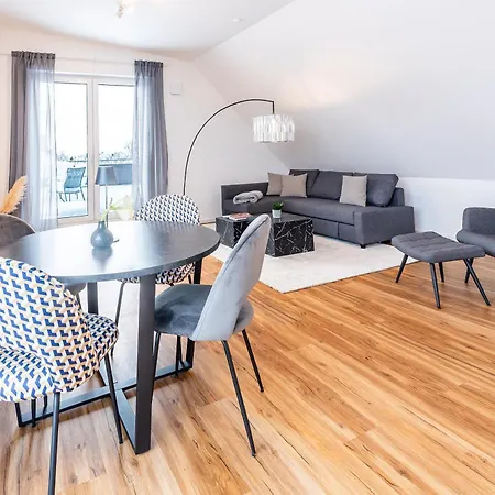 Tonirooms Penthouse Διαμέρισμα Στράουμπινγκ